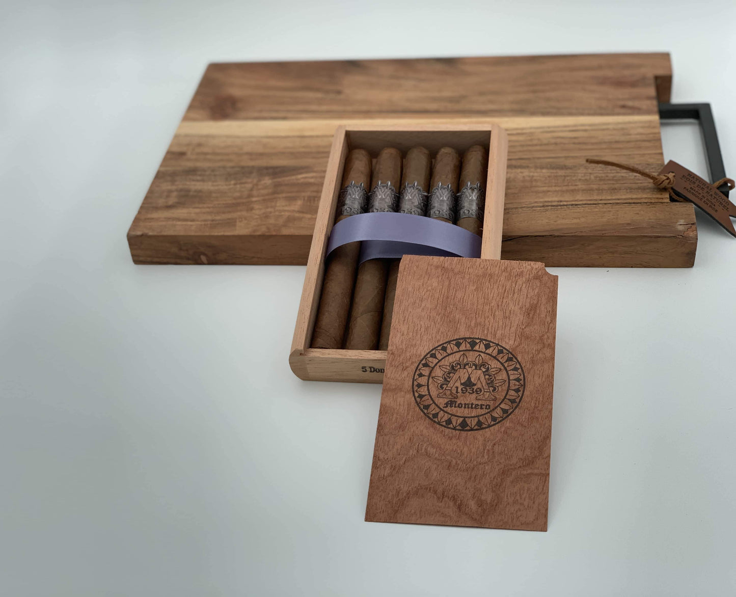 Montero 1939 - Don (5) Cigars & Cedar Wood Case
