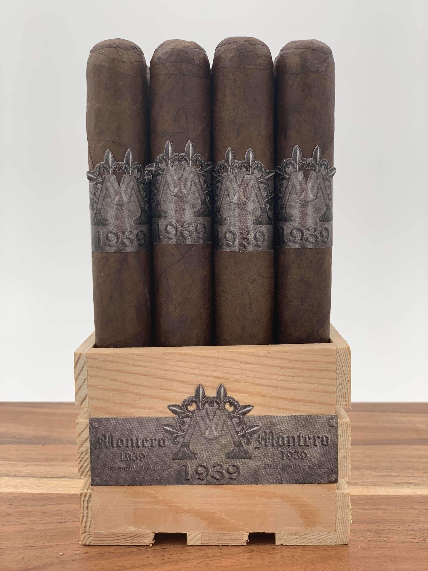 Montero 1939 - Bouquet Of (20) El Duro Cigars And Case