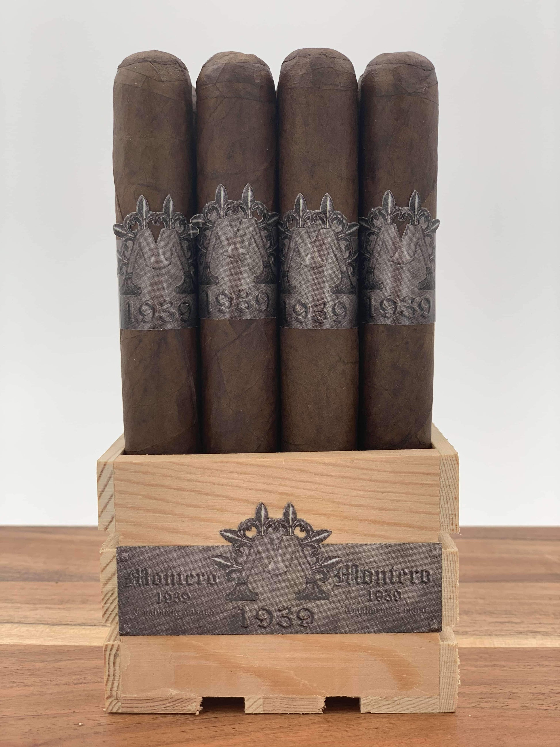 Montero 1939 - Bouquet Of (20) El Duro Cigars And Case