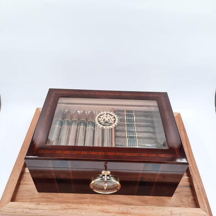 The Champion of the World Humidor