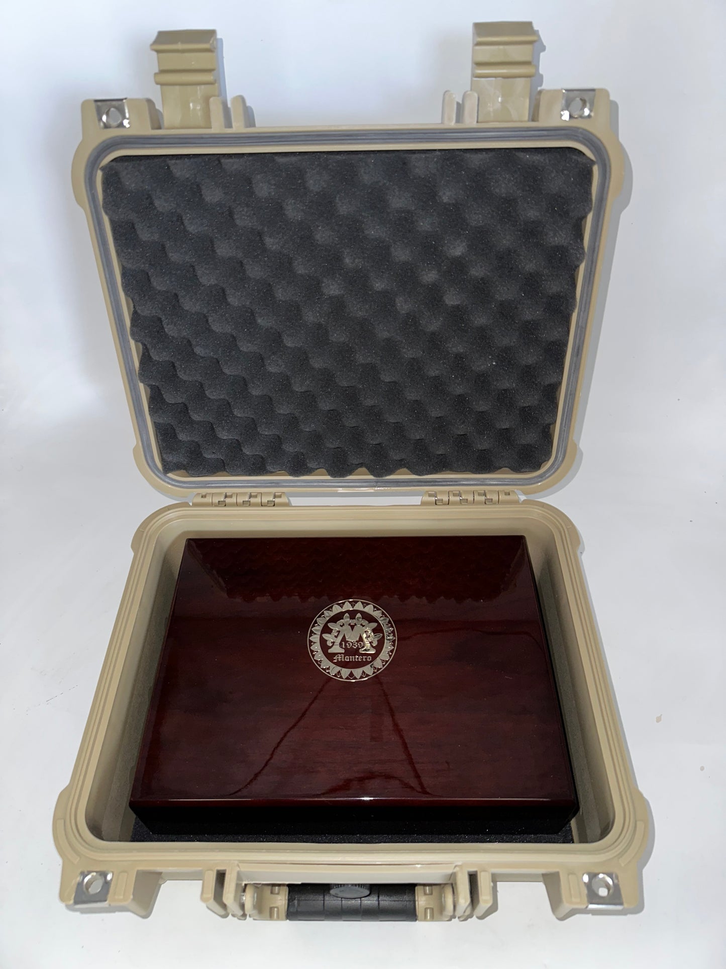 El Guantanamero Humidor with Waterproof Casing #1