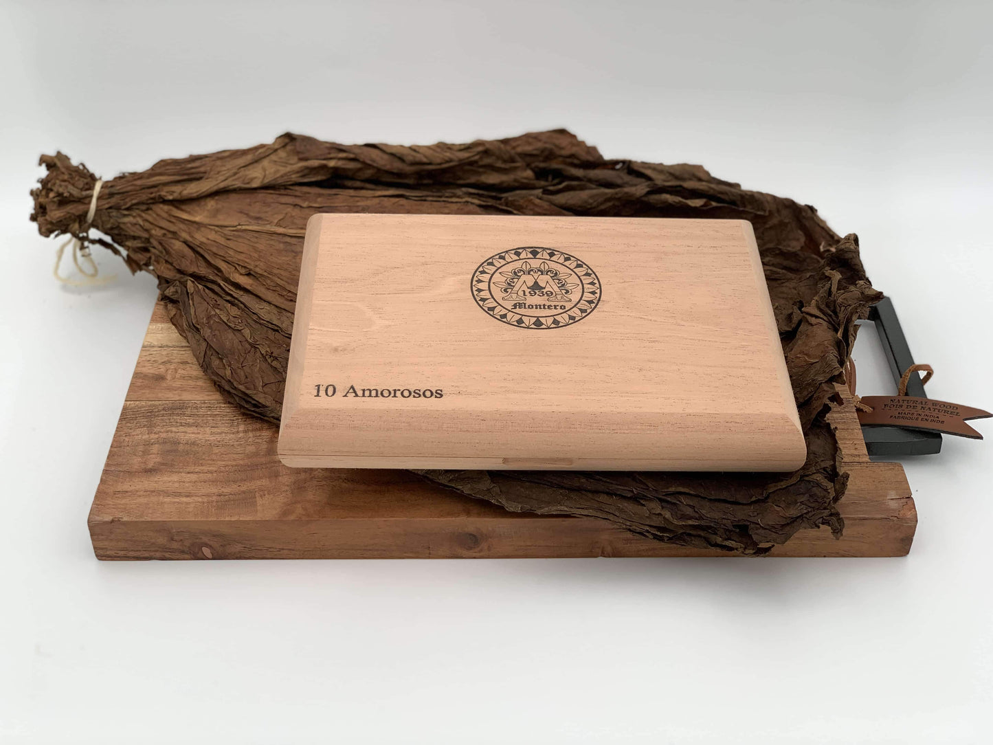 Montero 1939 - Amorosos (10) Cigars & Cedar Wood Case