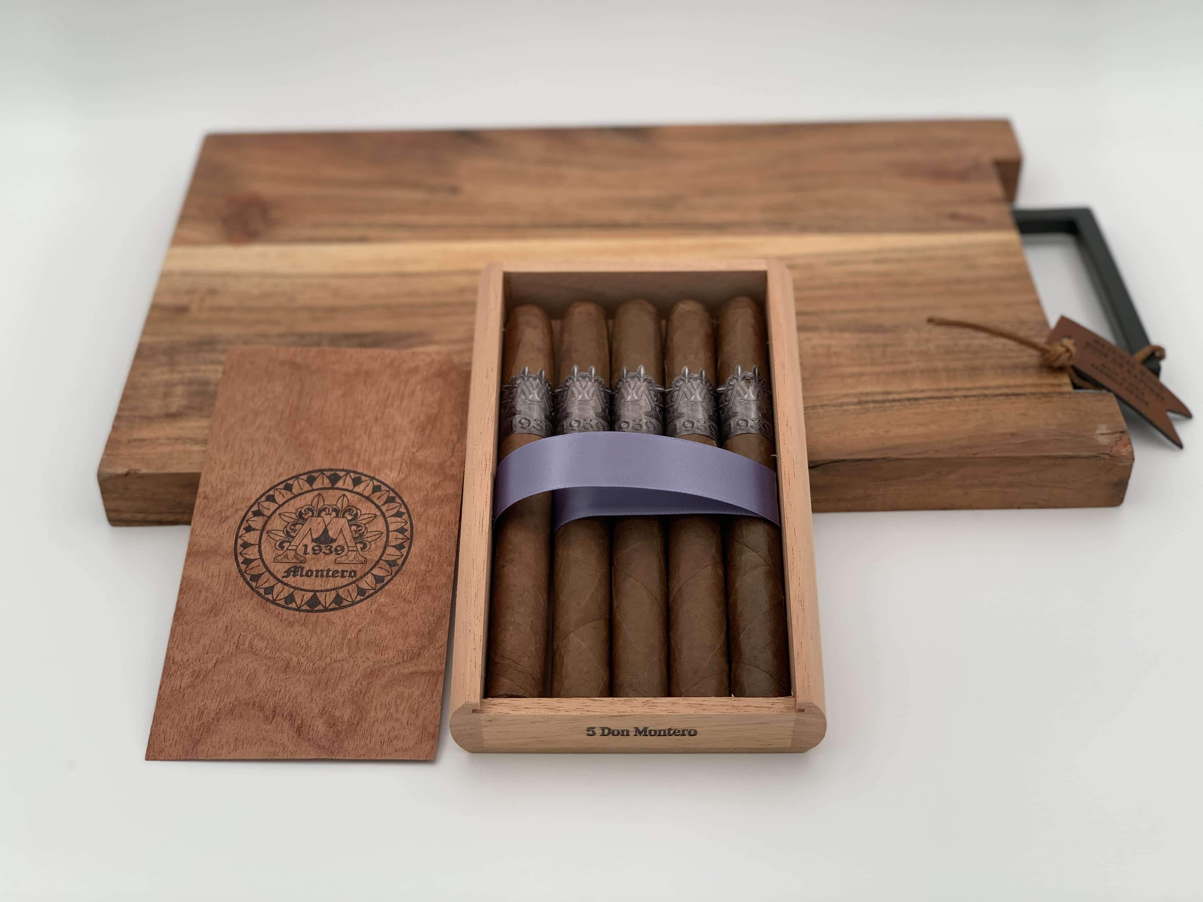 Montero 1939 - Don (5) Cigars & Cedar Wood Case