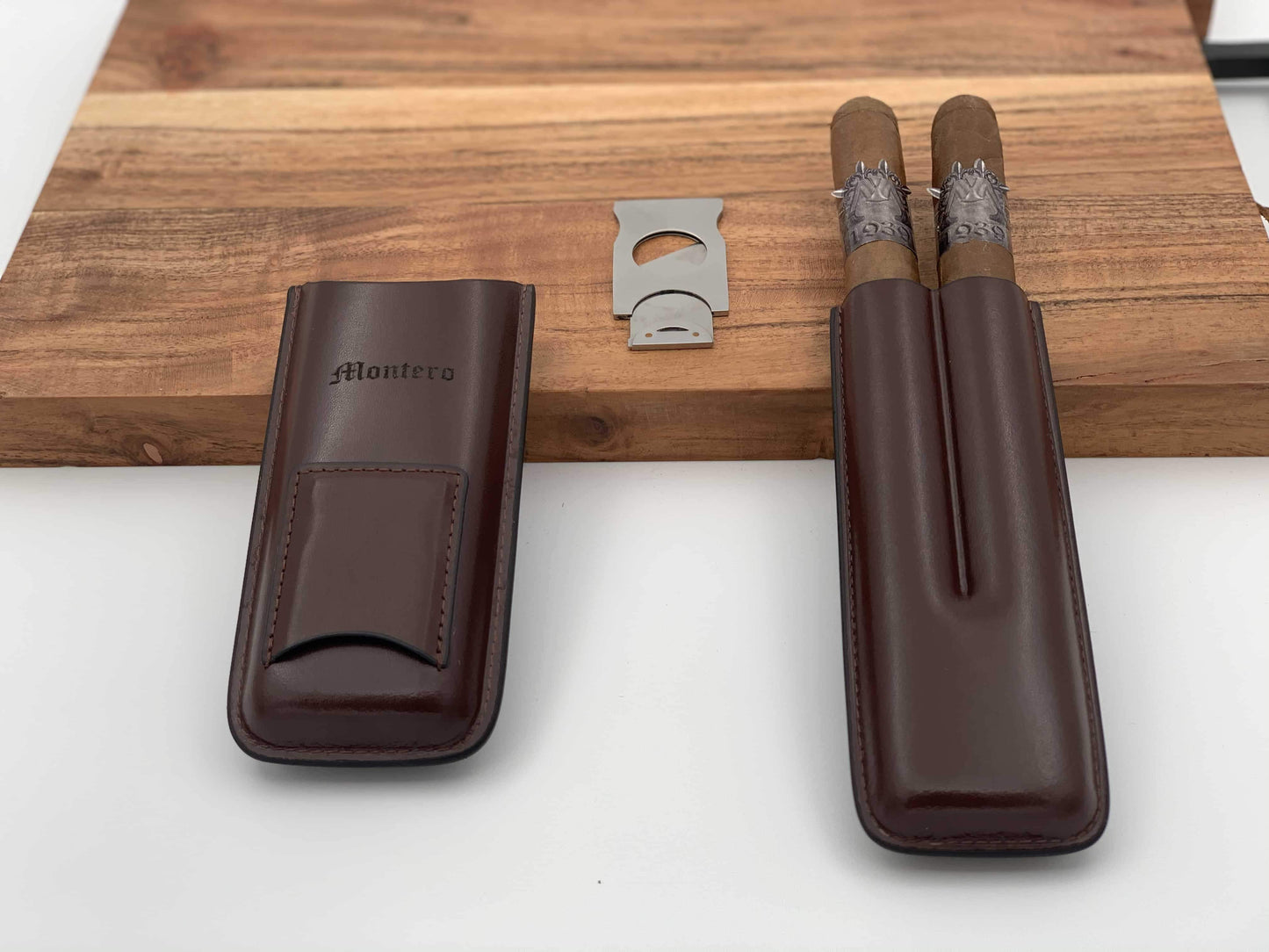 Montero 1939 - Two Cigars With Divine (Brown) Leather Cigar Case