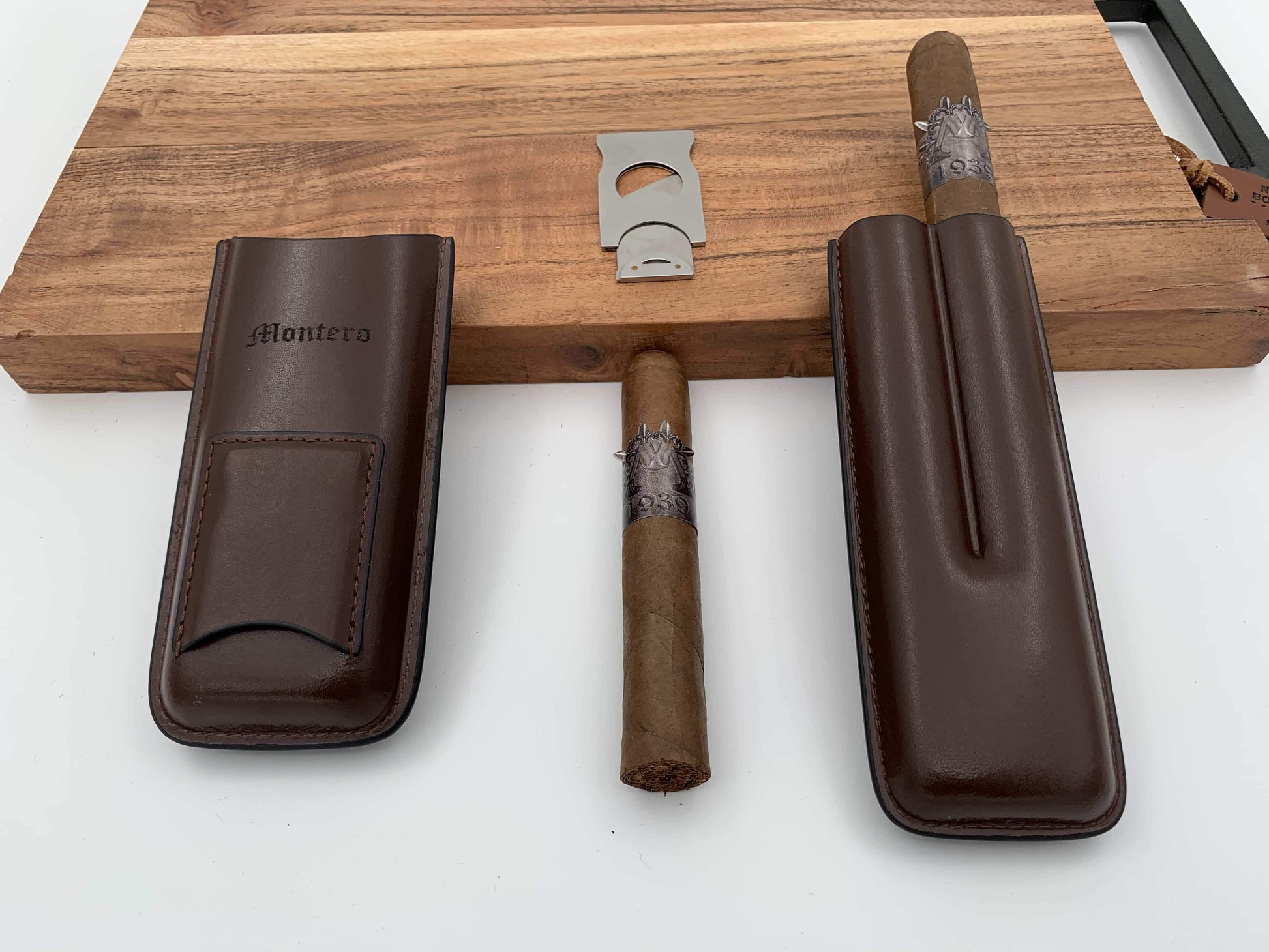 Montero 1939 - Two Cigars With Divine (Brown) Leather Cigar Case