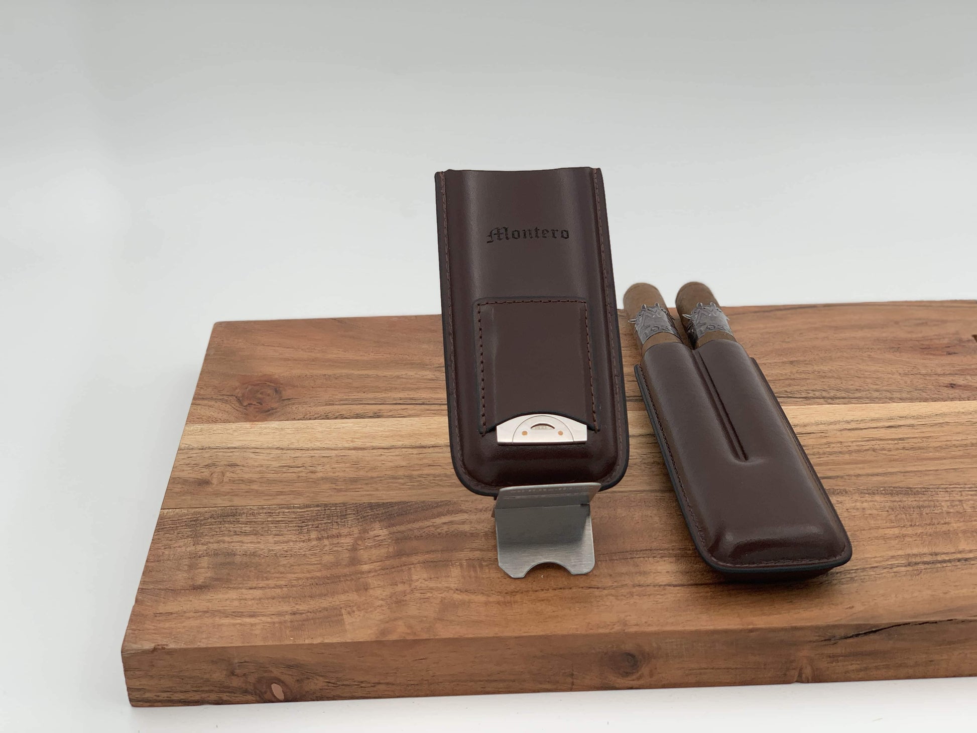 Montero 1939 - Two Cigars With Divine (Brown) Leather Cigar Case