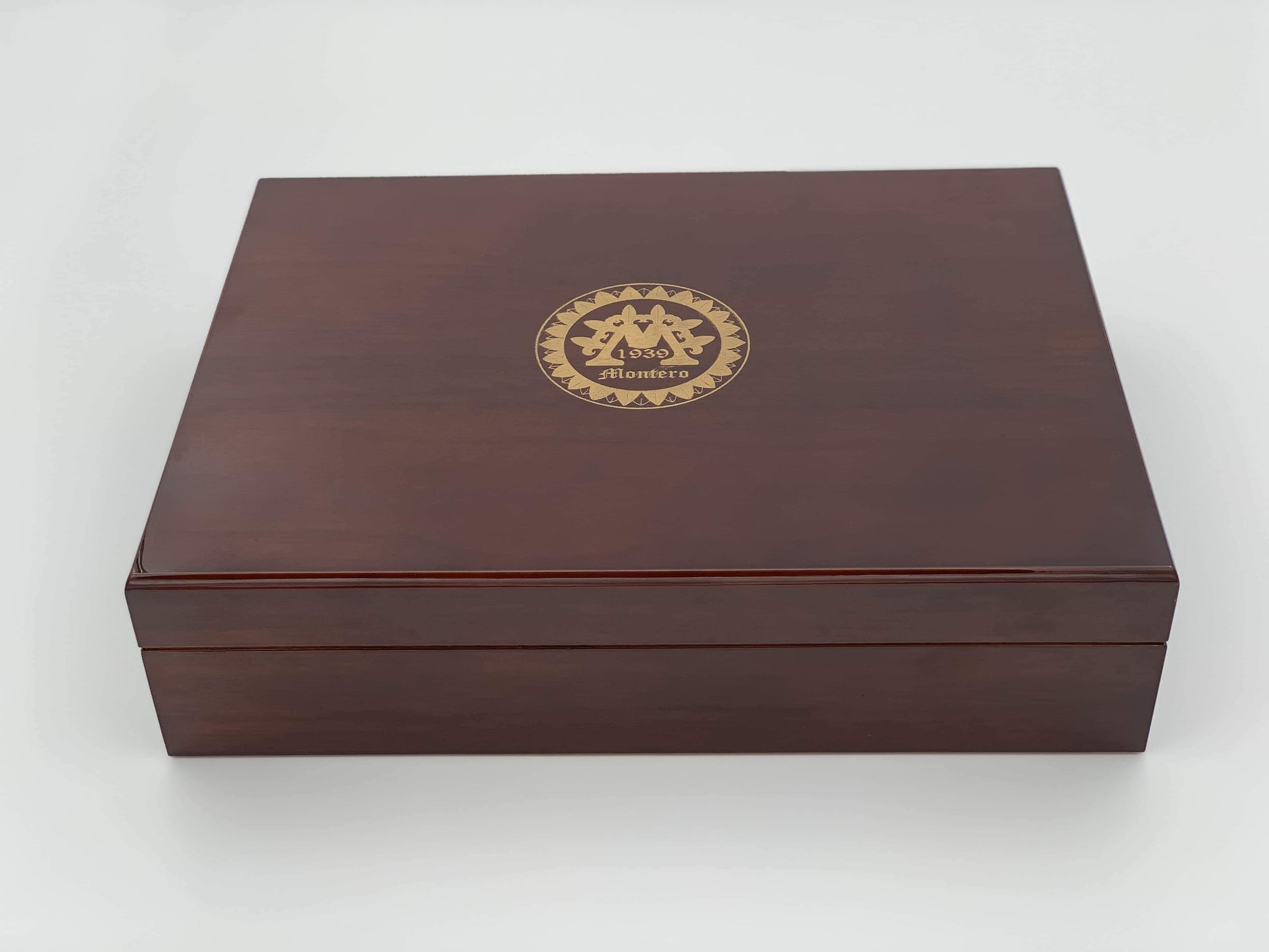 Montero 1939 - El Guantanamero Humidor And (24) Power Cigars