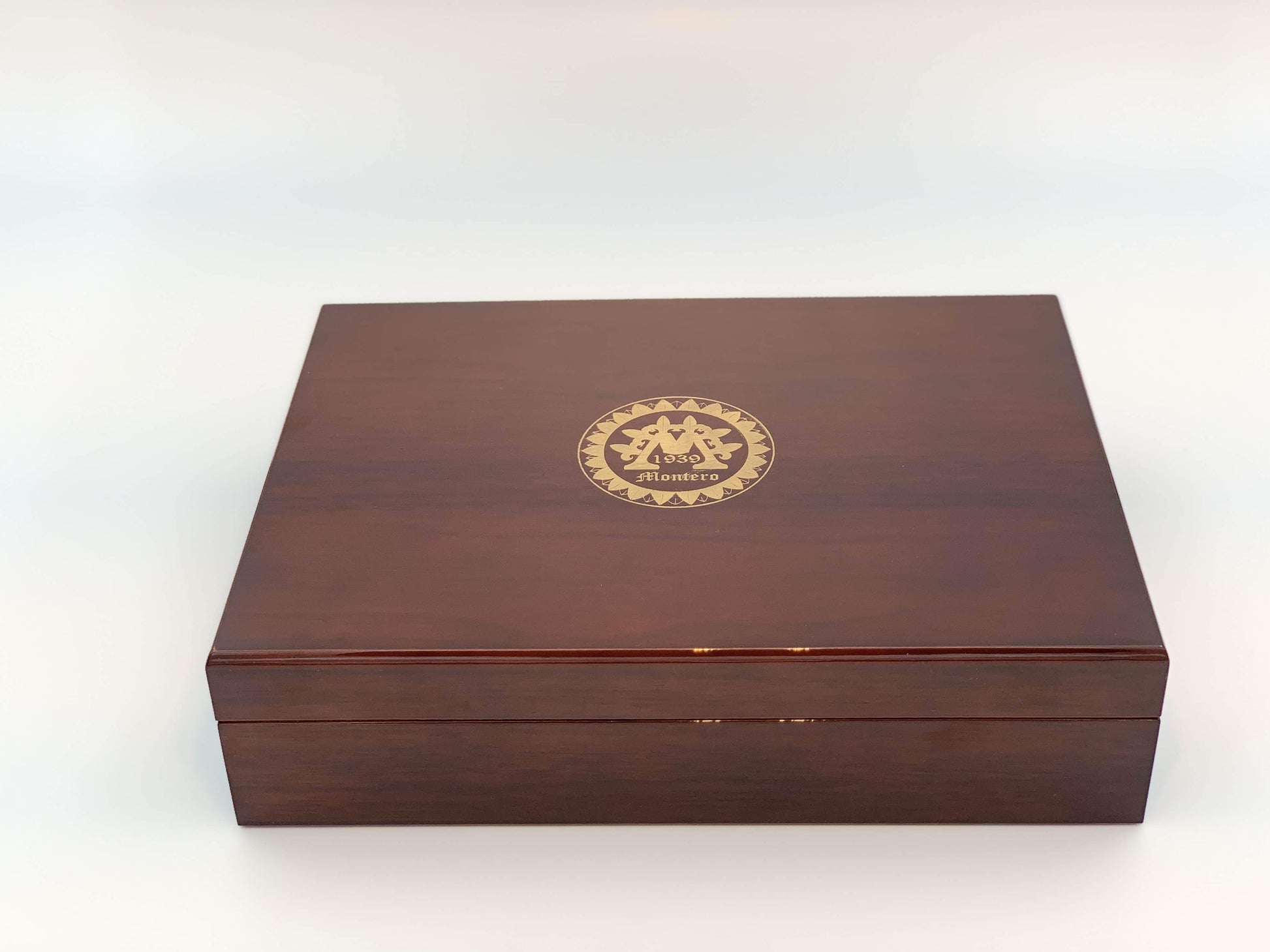 Montero 1939 - El Guantanamero Humidor And (24) Power Cigars