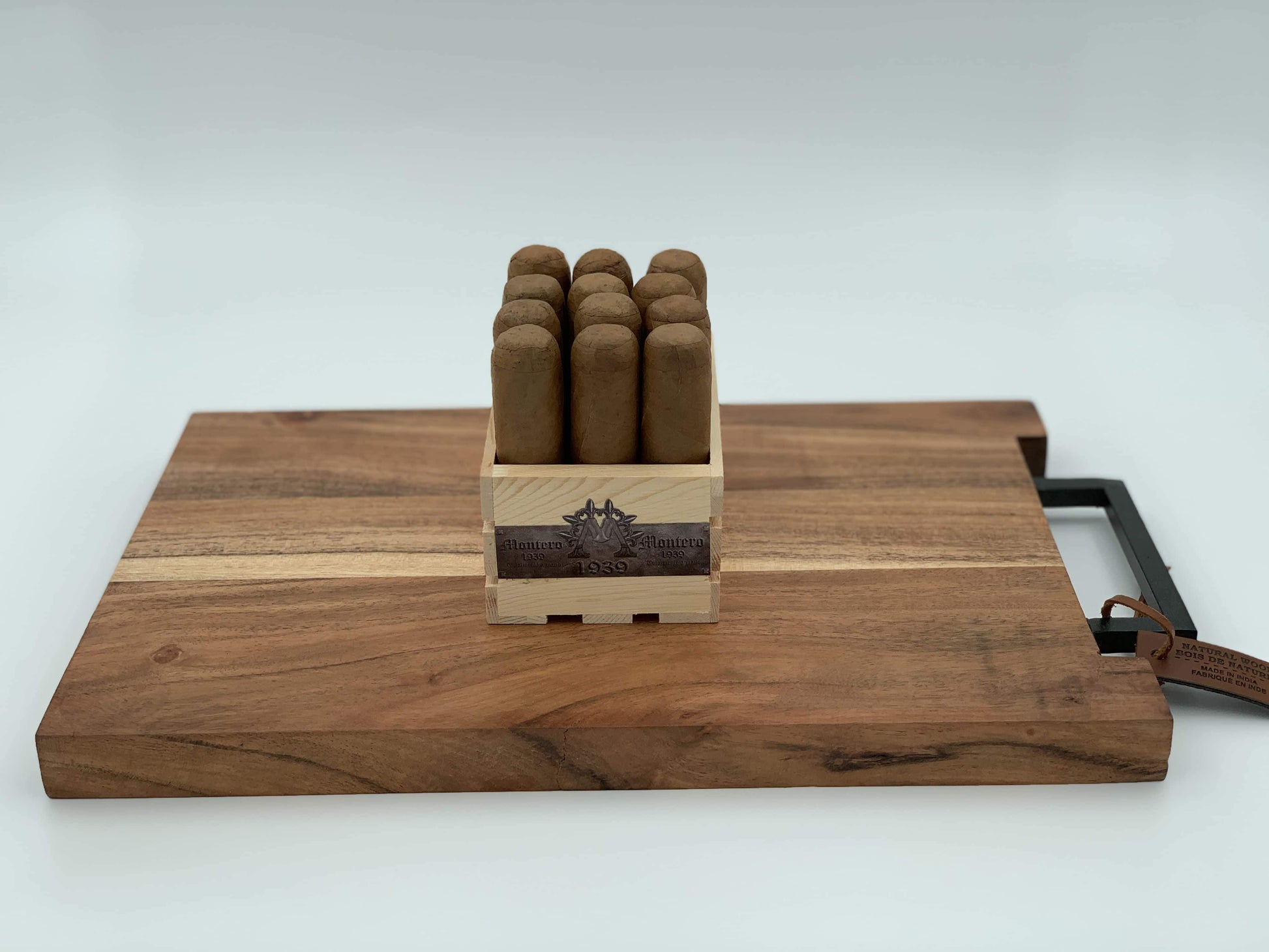 Montero 1939 - Bouquet Of (12) Gorditos Cigars And Case