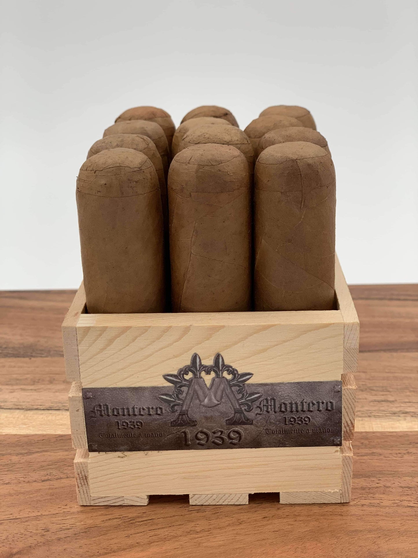 Montero 1939 - Bouquet Of (12) Gorditos Cigars And Case